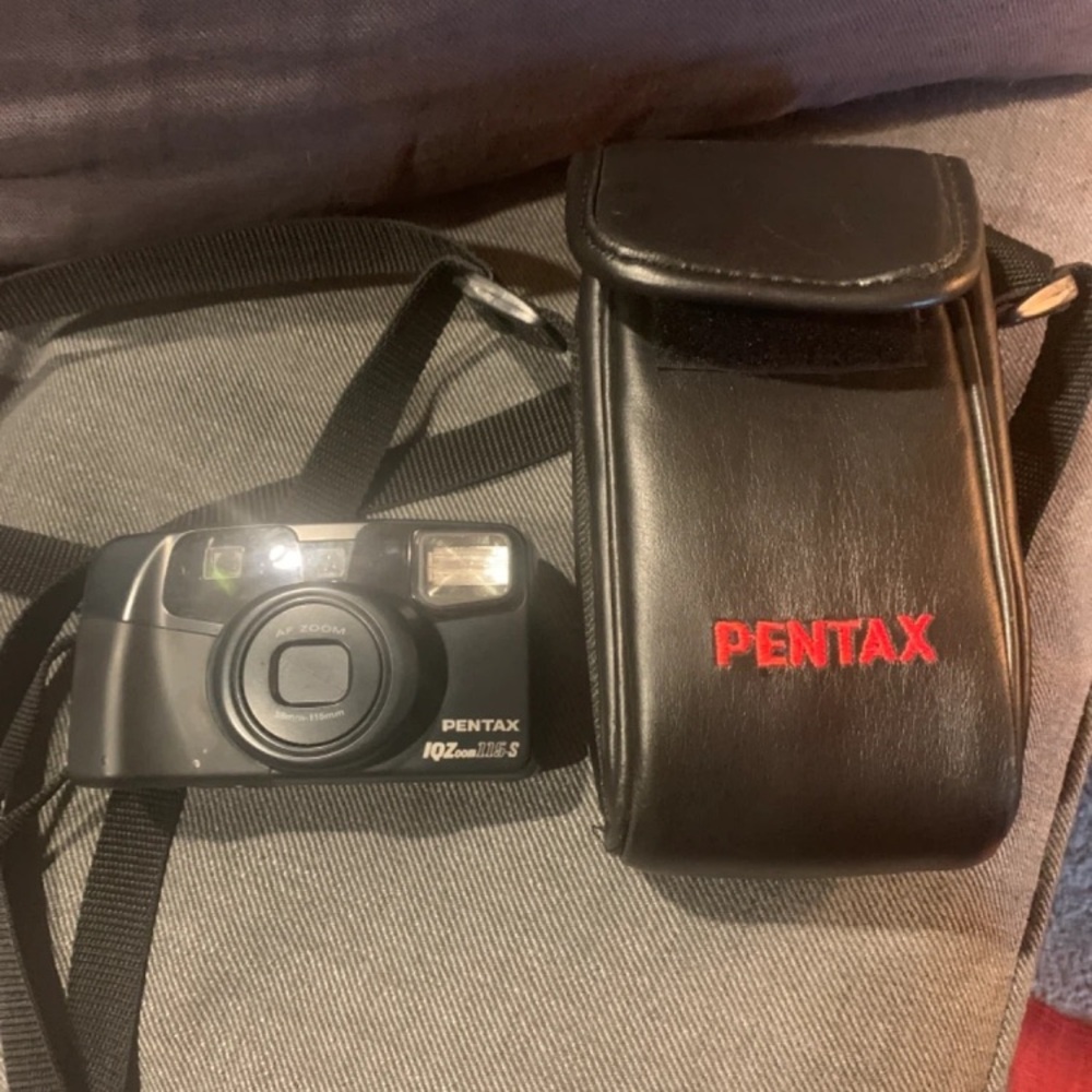 Vintage 80’s Pentax IQZoom 105S Black Camera with Case